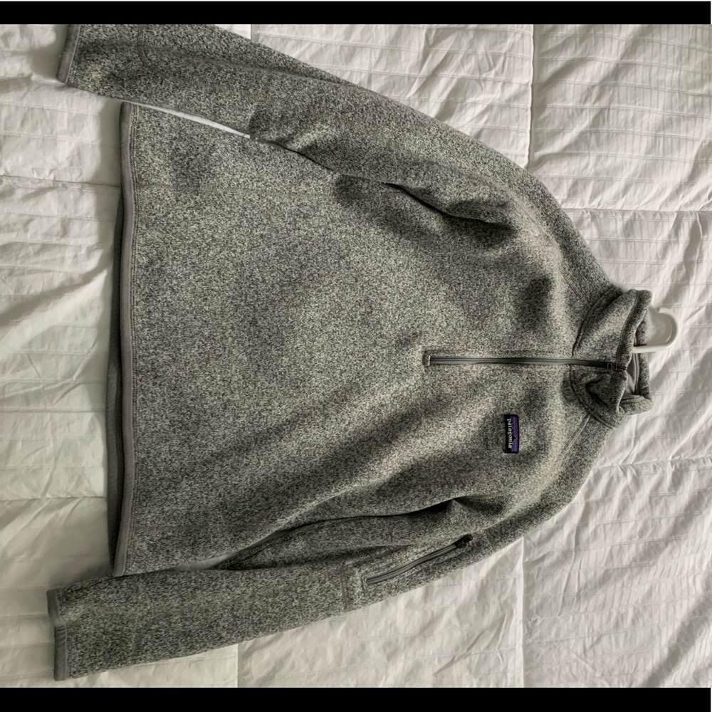 Women’s Patagonia sweatshirt size M